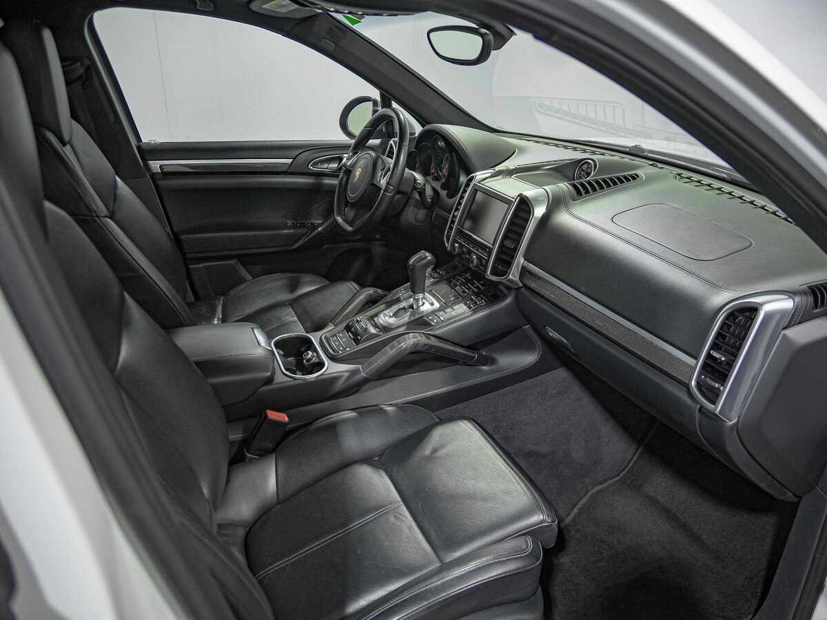 Porsche Cayenne с пробегом — 2012 год. Фото: #21