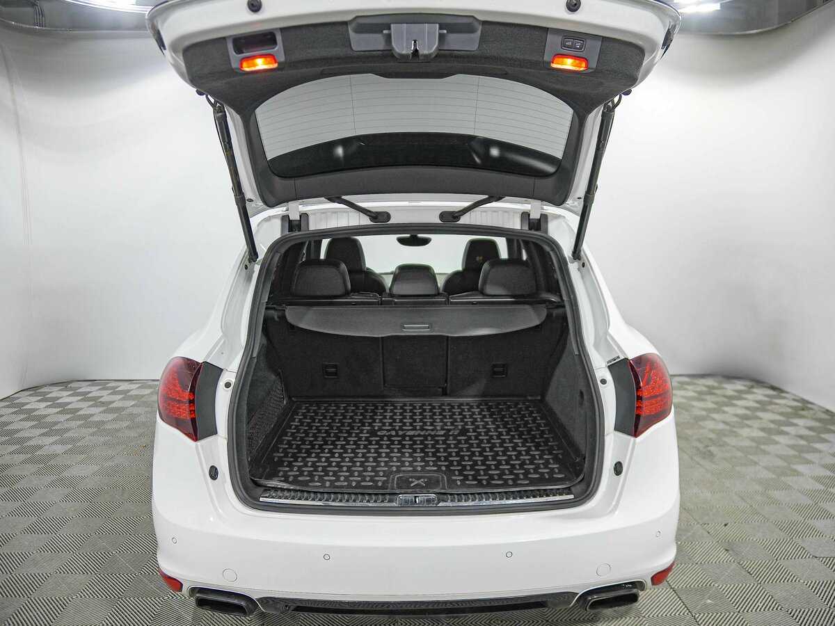 Porsche Cayenne с пробегом — 2012 год. Фото: #23