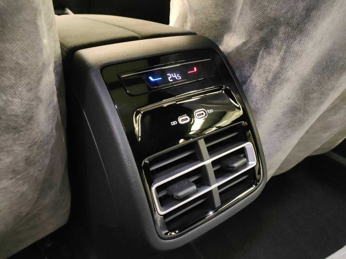 Volkswagen Tiguan с пробегом — 2024 год. Фото: #16