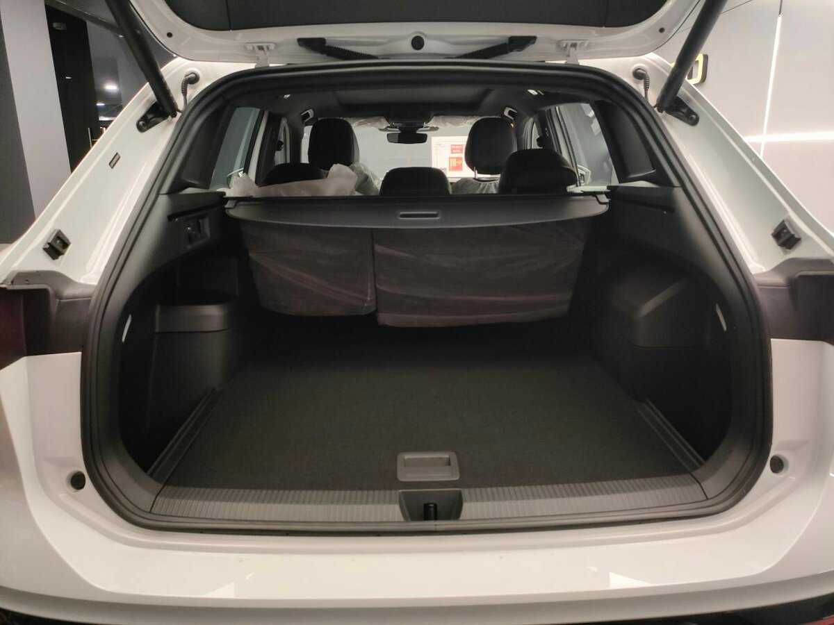 Volkswagen Tiguan с пробегом — 2024 год. Фото: #20