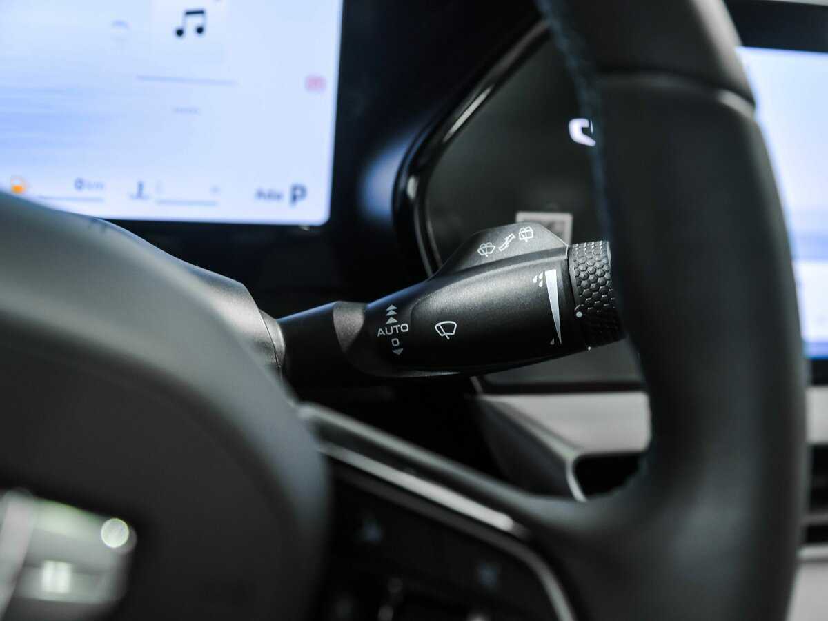 Geely Monjaro с пробегом — 2025 год. Фото: #8