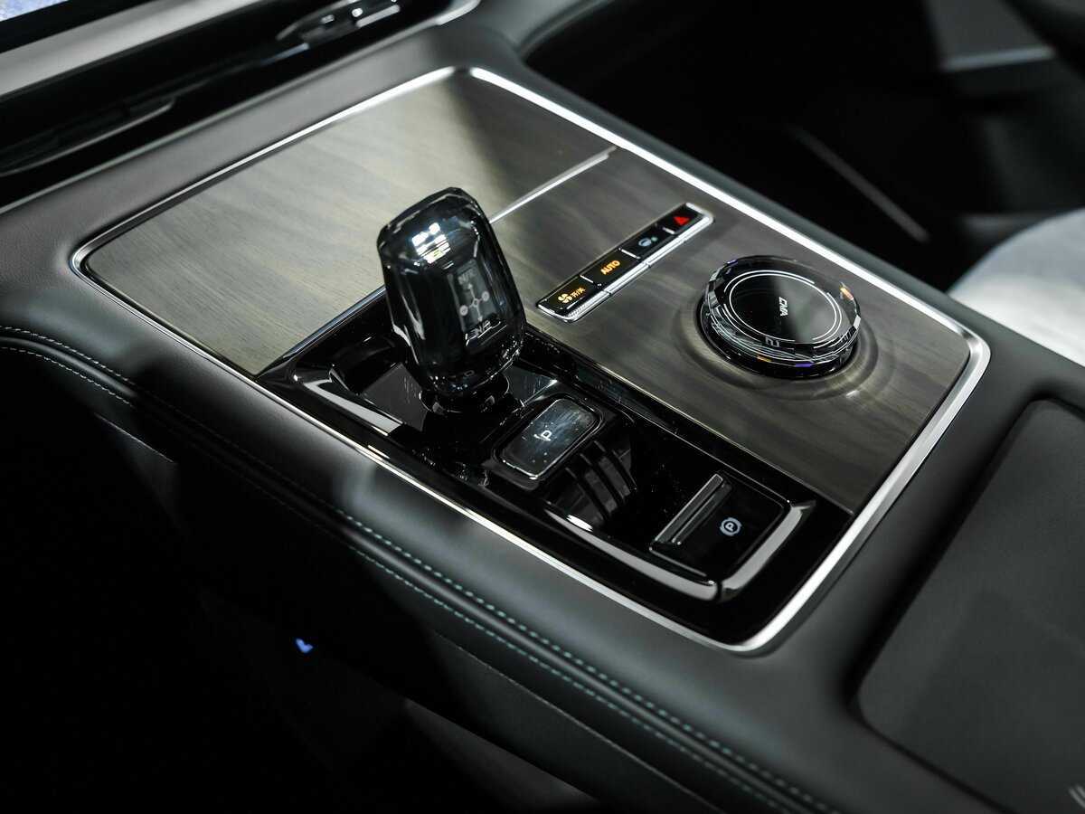 Geely Monjaro с пробегом — 2025 год. Фото: #11