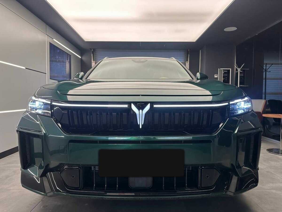 Voyah Free с пробегом — 2024 год. Фото: #1