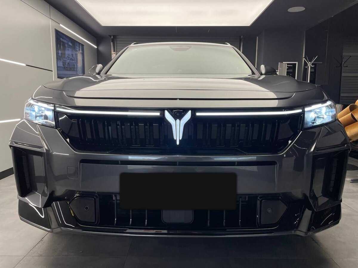 Voyah Free с пробегом — 2024 год. Фото: #1