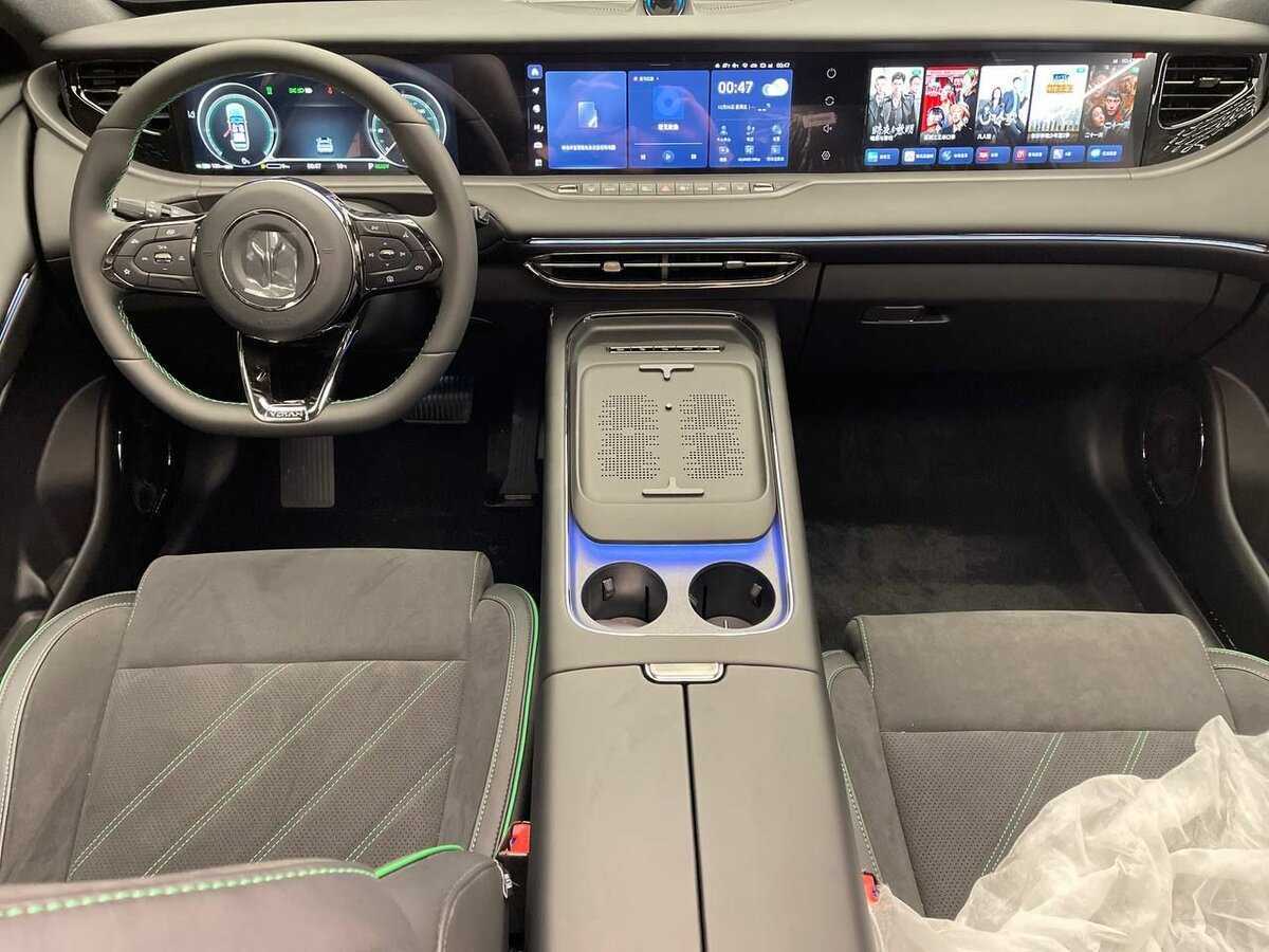 Voyah Free с пробегом — 2024 год. Фото: #6