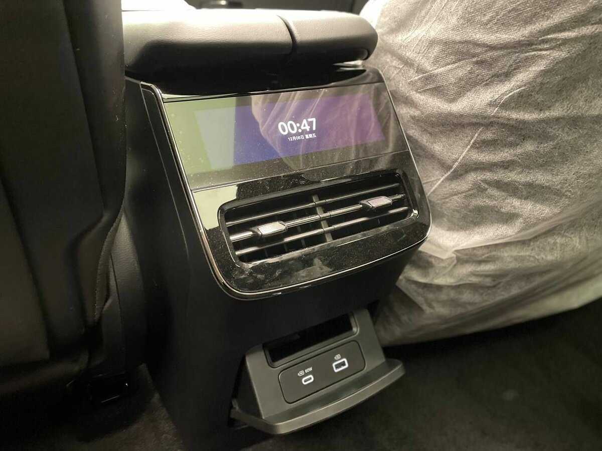 Voyah Free с пробегом — 2024 год. Фото: #18