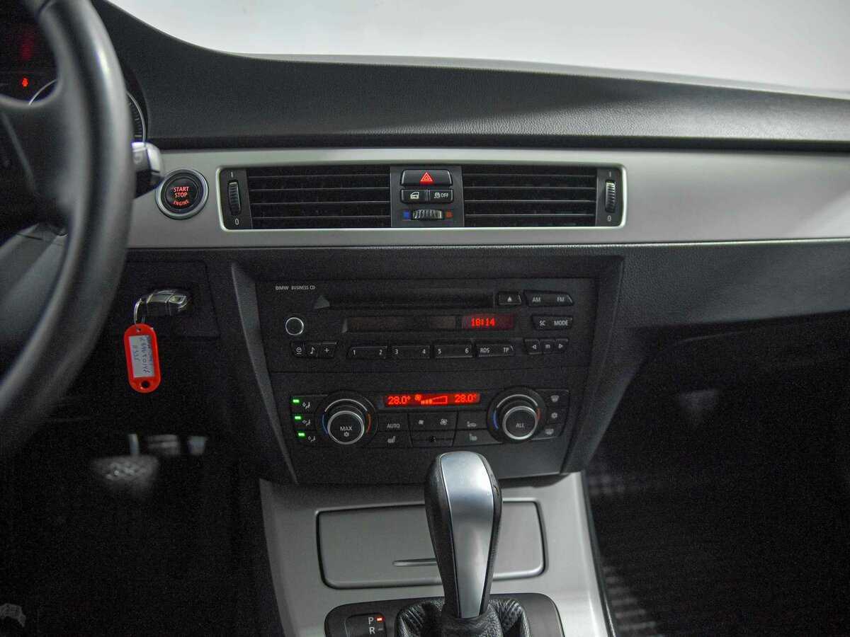 BMW 3 серии с пробегом — 2011 год. Фото: #7