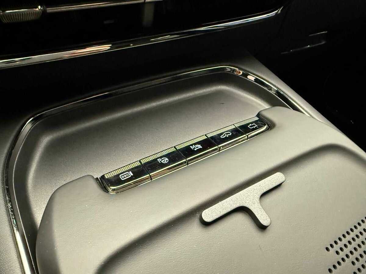 Voyah Free с пробегом — 2024 год. Фото: #10