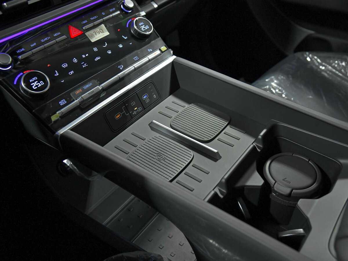 Hyundai Santa Fe с пробегом — 2024 год. Фото: #12