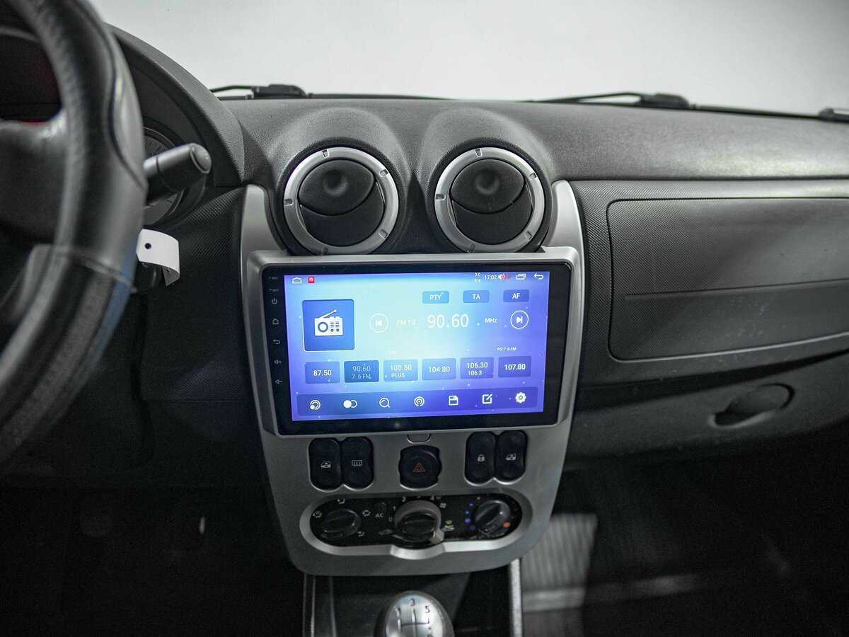 Renault Logan с пробегом — 2010 год. Фото: #7