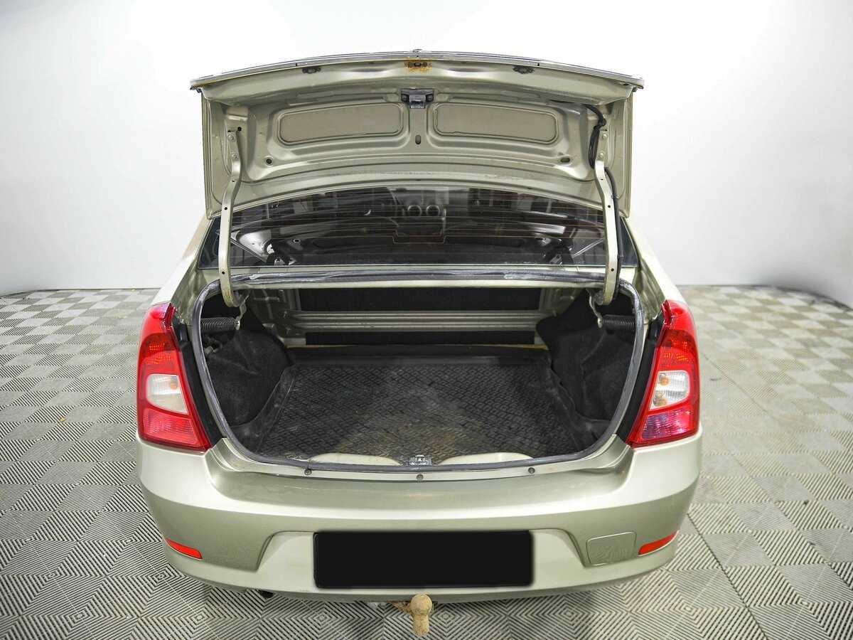 Renault Logan с пробегом — 2010 год. Фото: #11