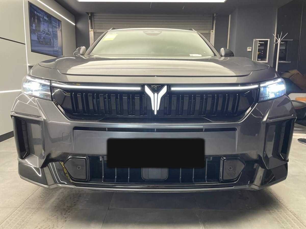 Voyah Free с пробегом — 2024 год. Фото: #1