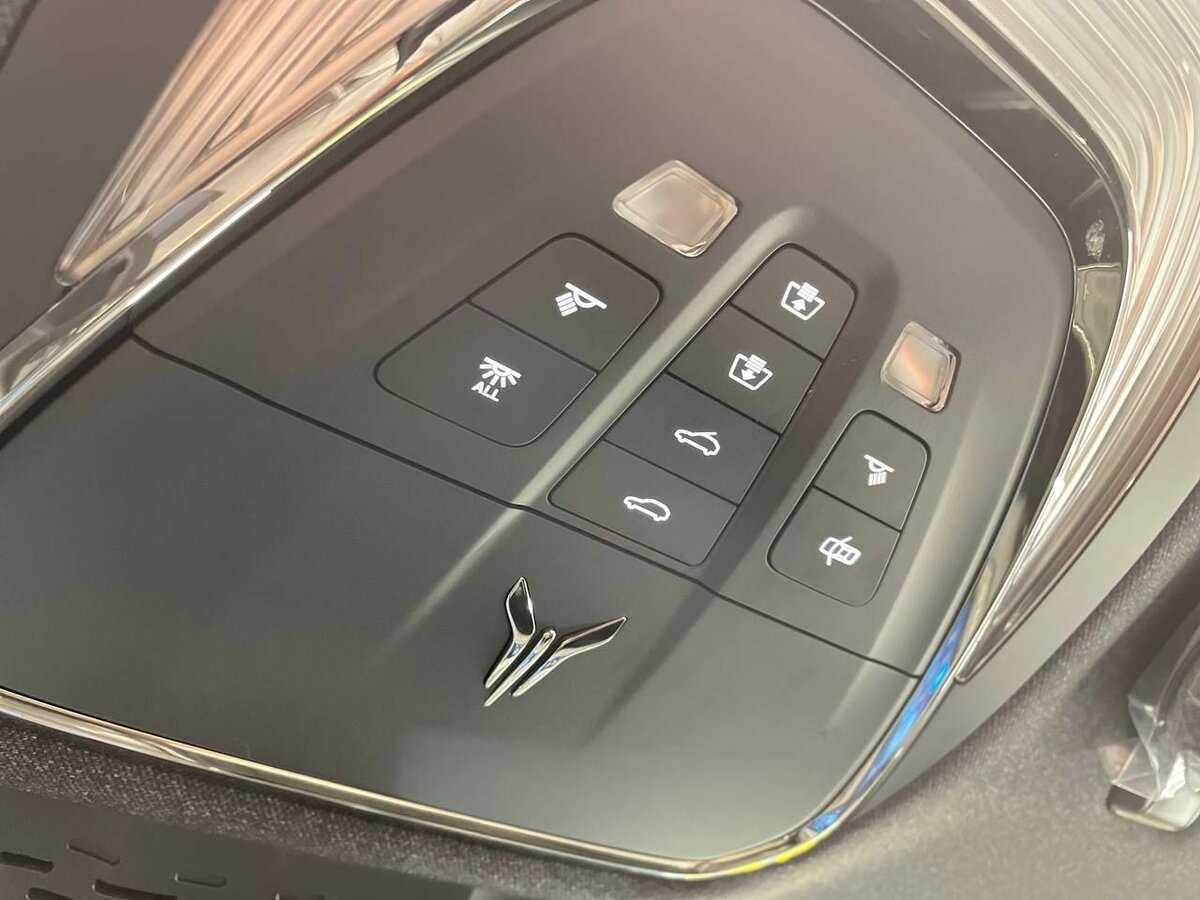 Voyah Free с пробегом — 2024 год. Фото: #14