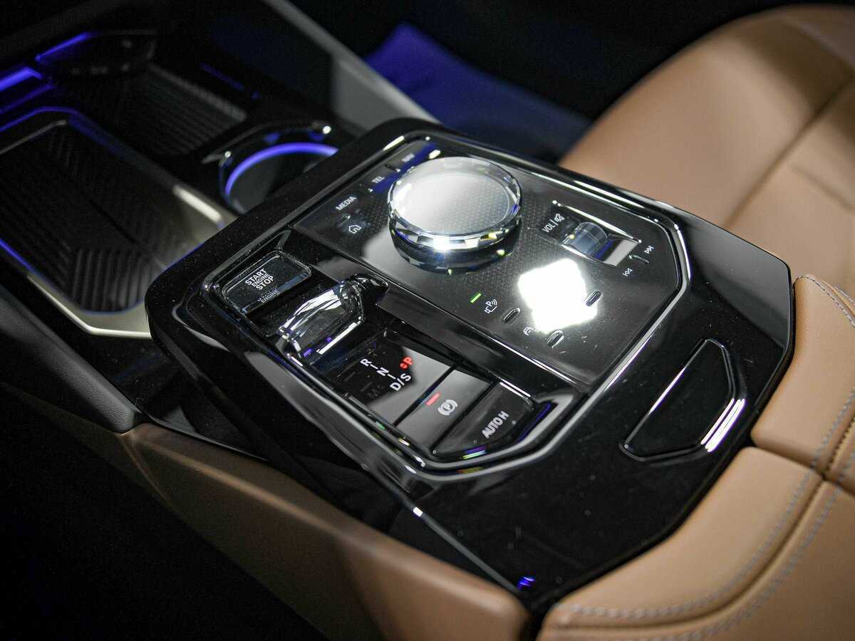 BMW 5 серии с пробегом — 2024 год. Фото: #14