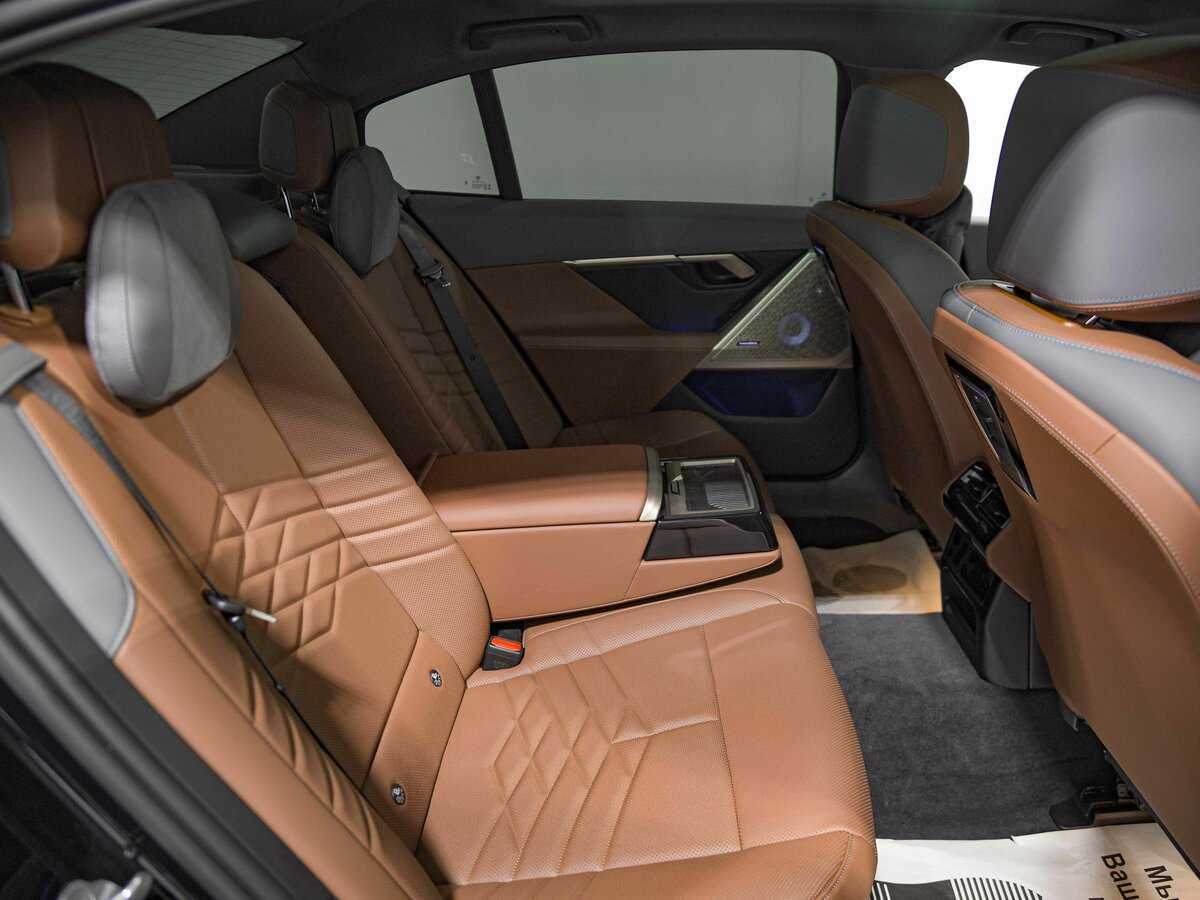 BMW 5 серии с пробегом — 2024 год. Фото: #19