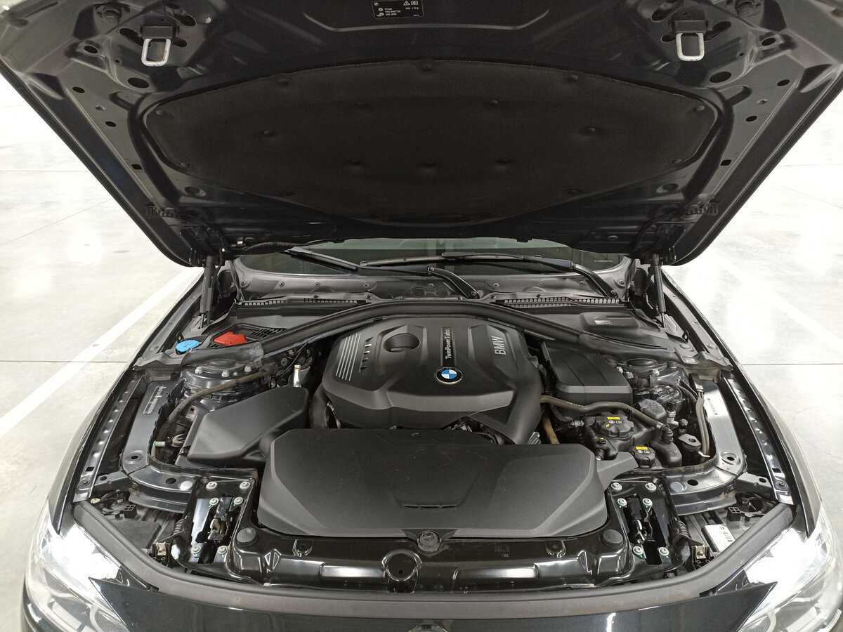 BMW 3 серии с пробегом — 2016 год. Фото: #8