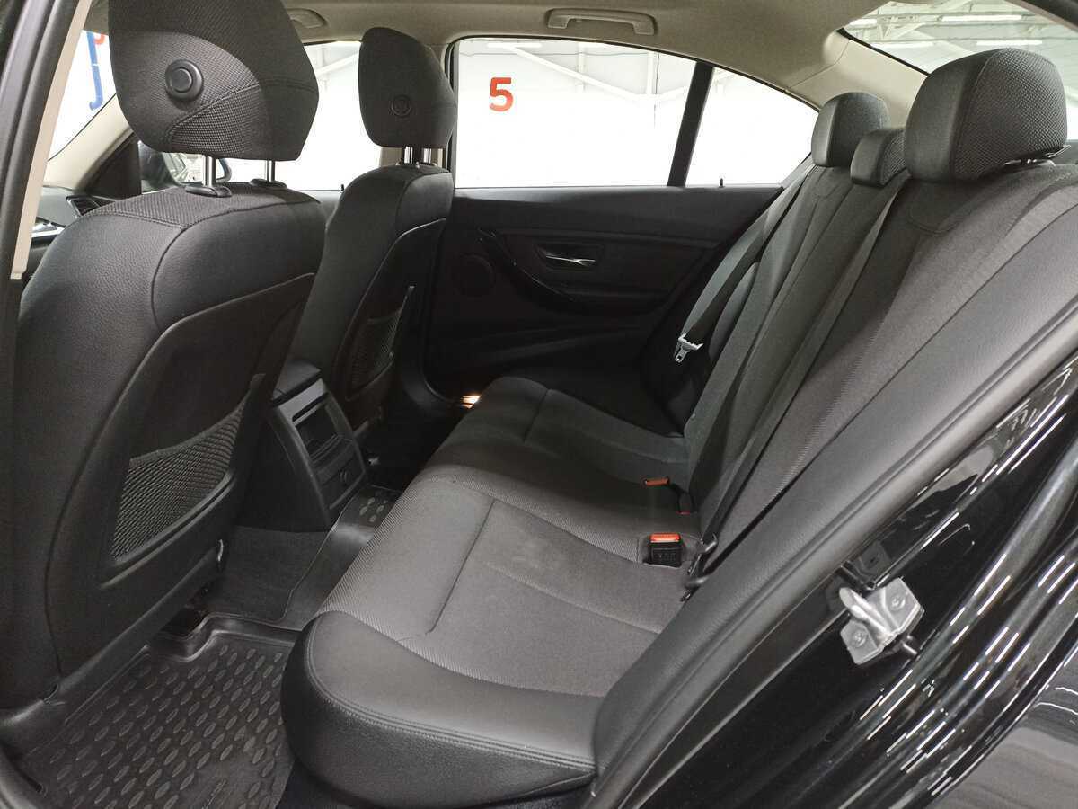 BMW 3 серии с пробегом — 2016 год. Фото: #11