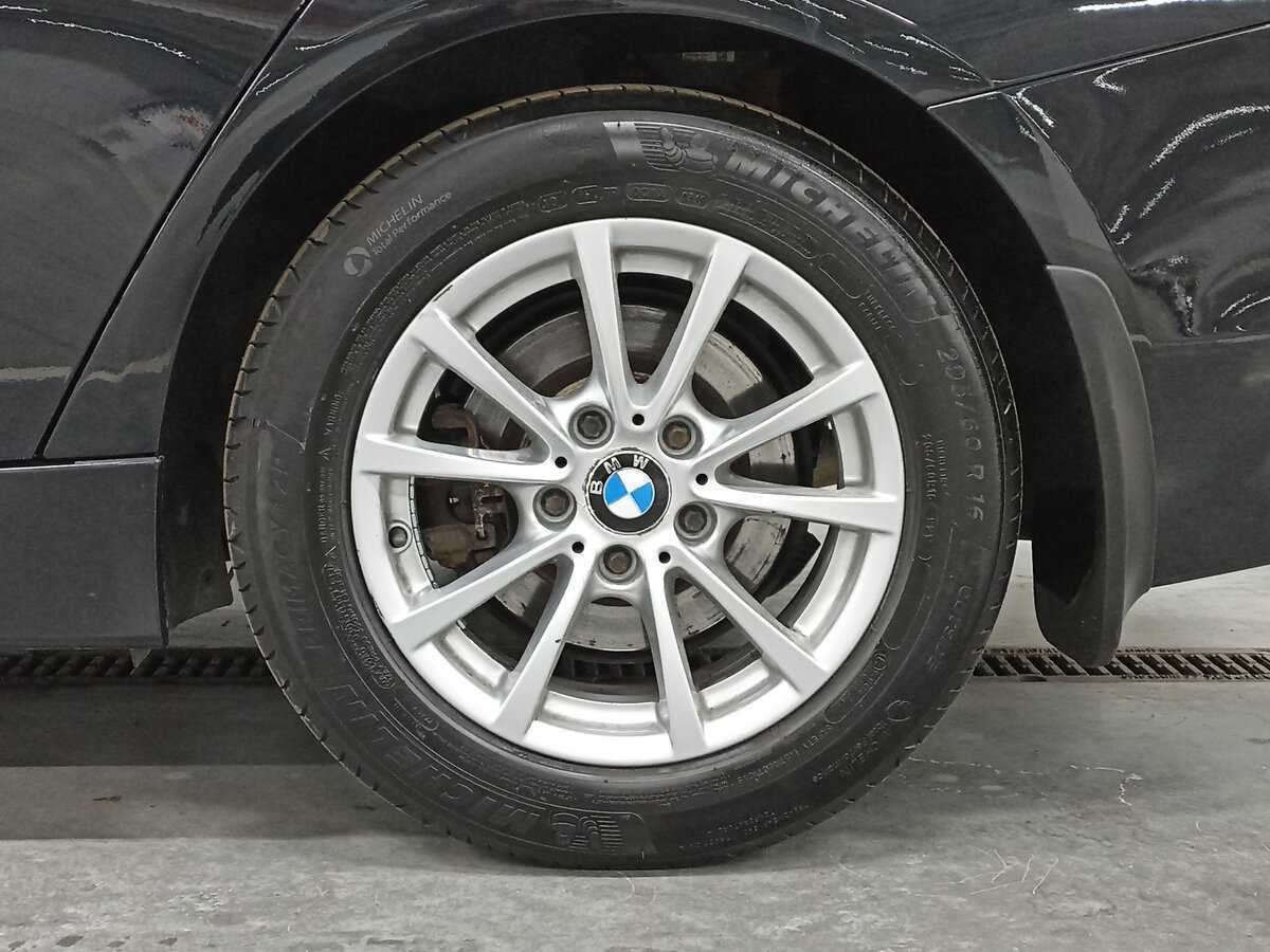 BMW 3 серии с пробегом — 2016 год. Фото: #17