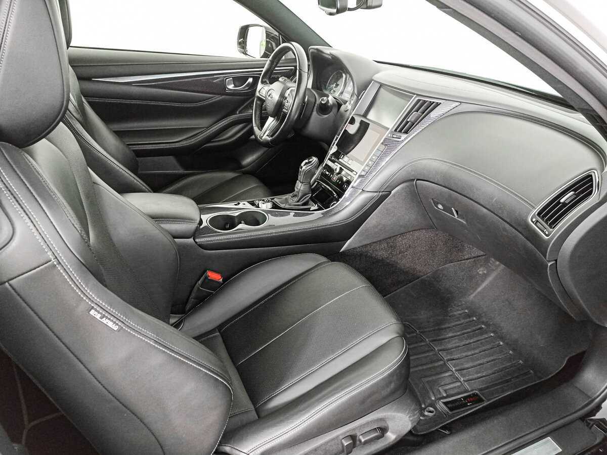 Infiniti Q60 с пробегом — 2017 год. Фото: #10