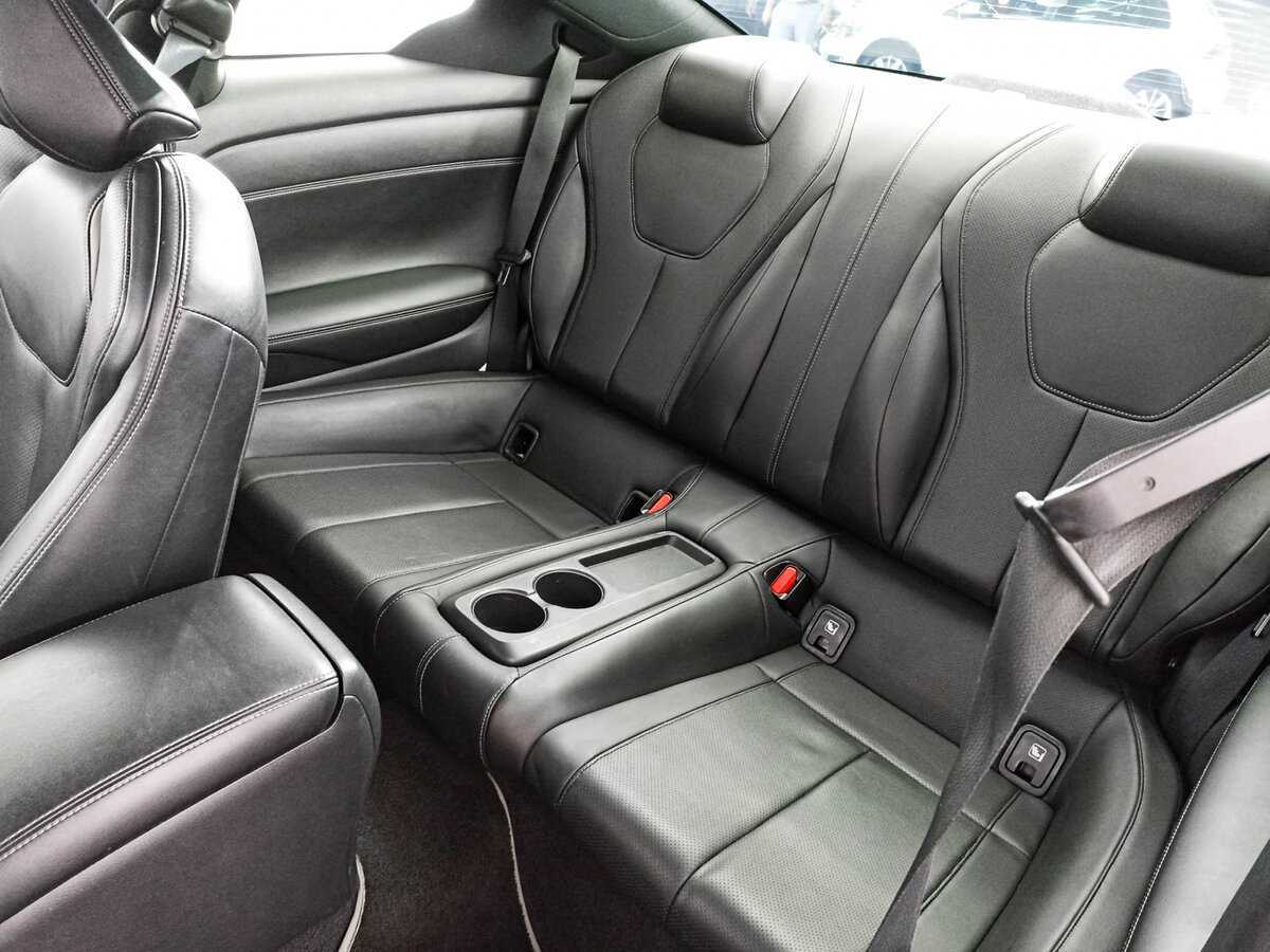 Infiniti Q60 с пробегом — 2017 год. Фото: #11