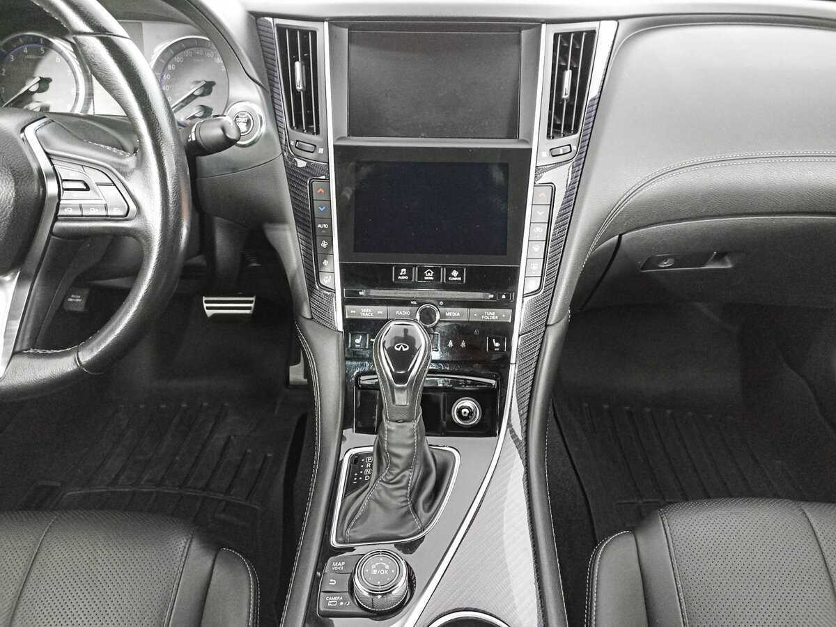 Infiniti Q60 с пробегом — 2017 год. Фото: #14