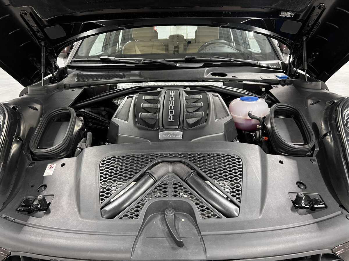 Porsche Macan с пробегом — 2016 год. Фото: #8