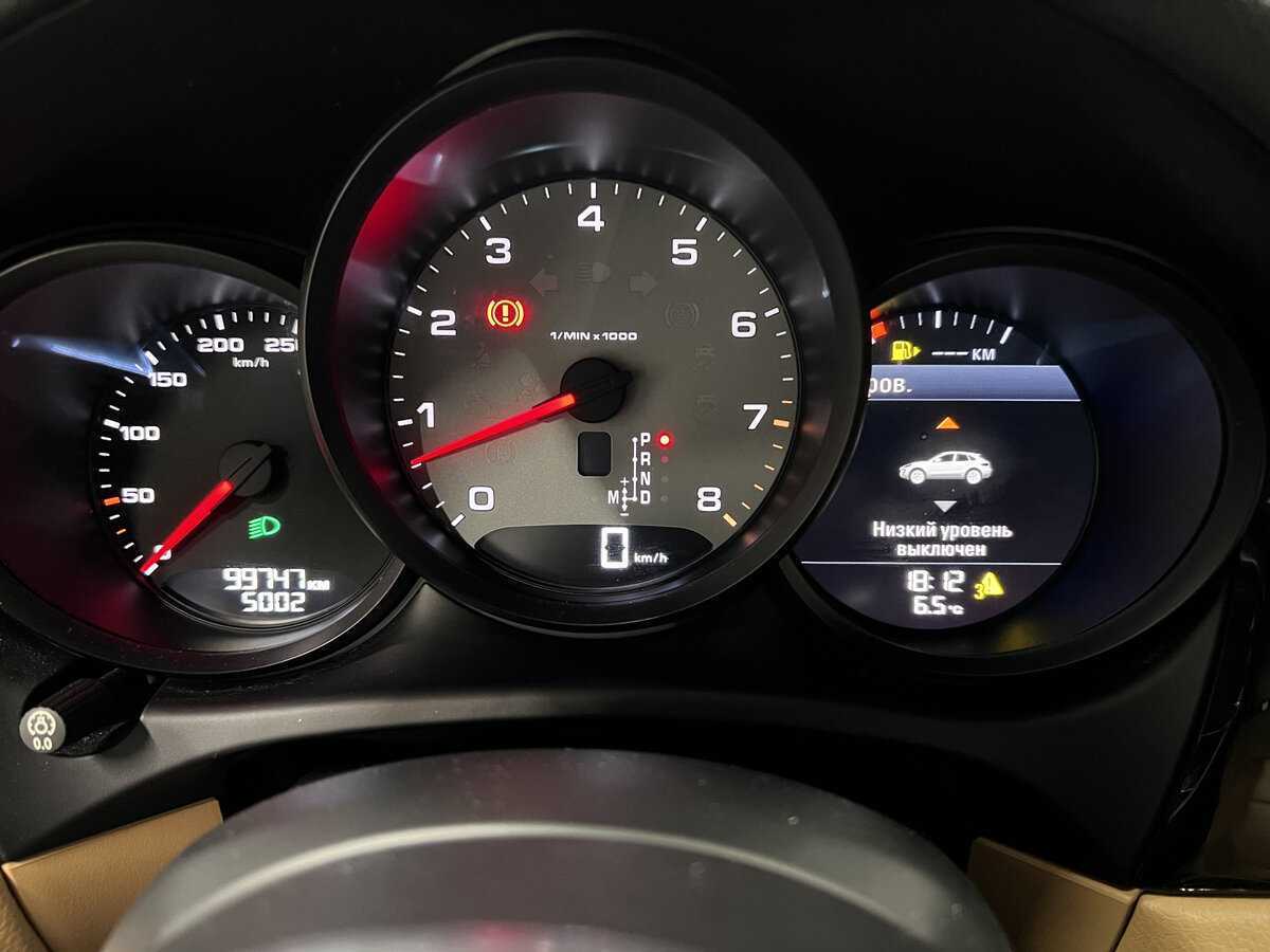 Porsche Macan с пробегом — 2016 год. Фото: #12