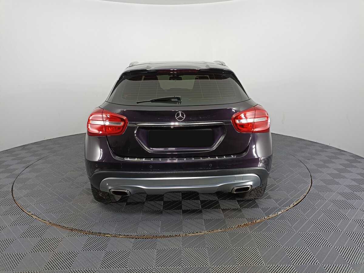 Mercedes-Benz GLA с пробегом — 2015 год. Фото: #5