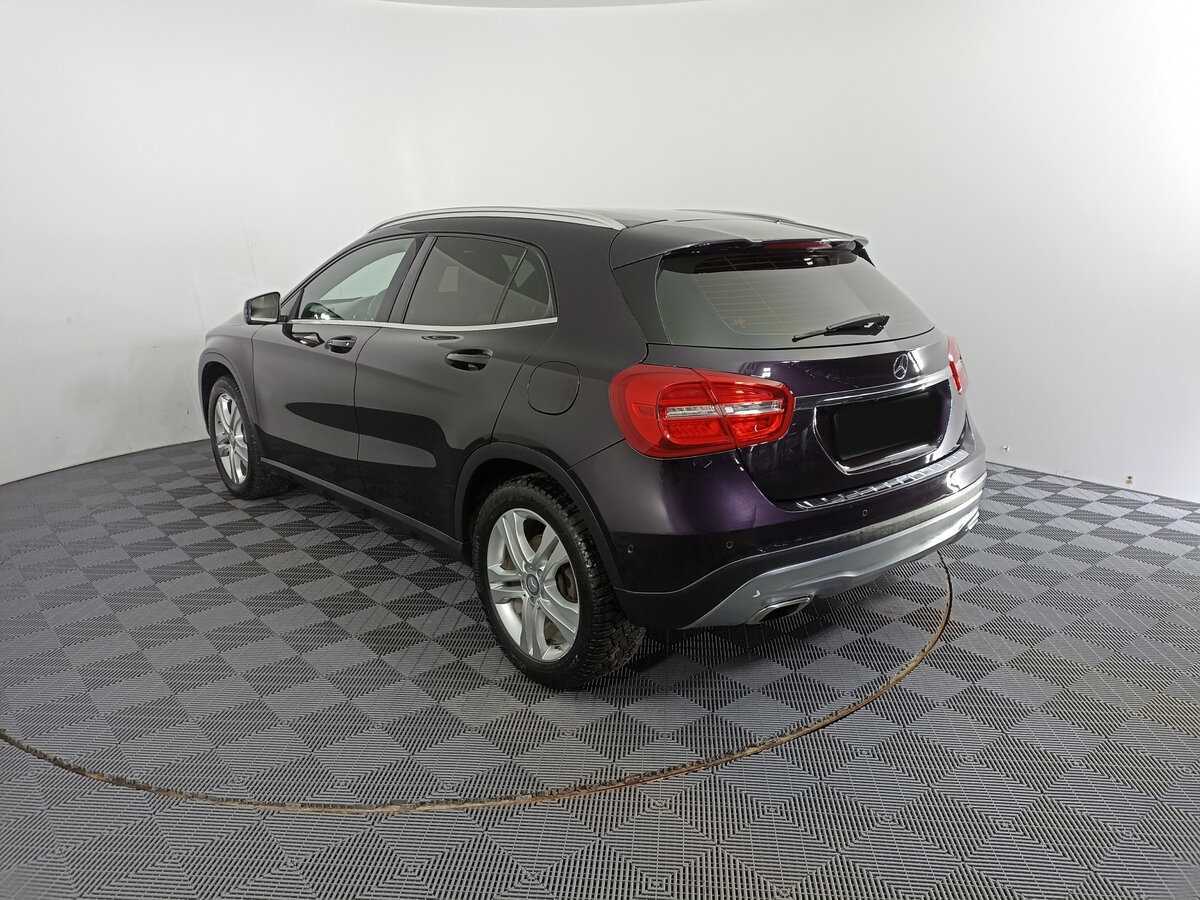 Mercedes-Benz GLA с пробегом — 2015 год. Фото: #6