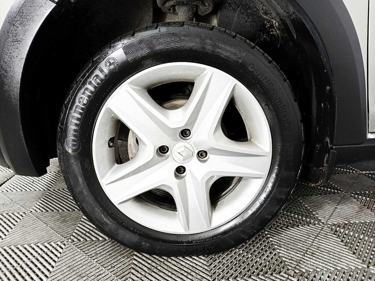 Renault Sandero с пробегом — 2017 год. Фото: #15