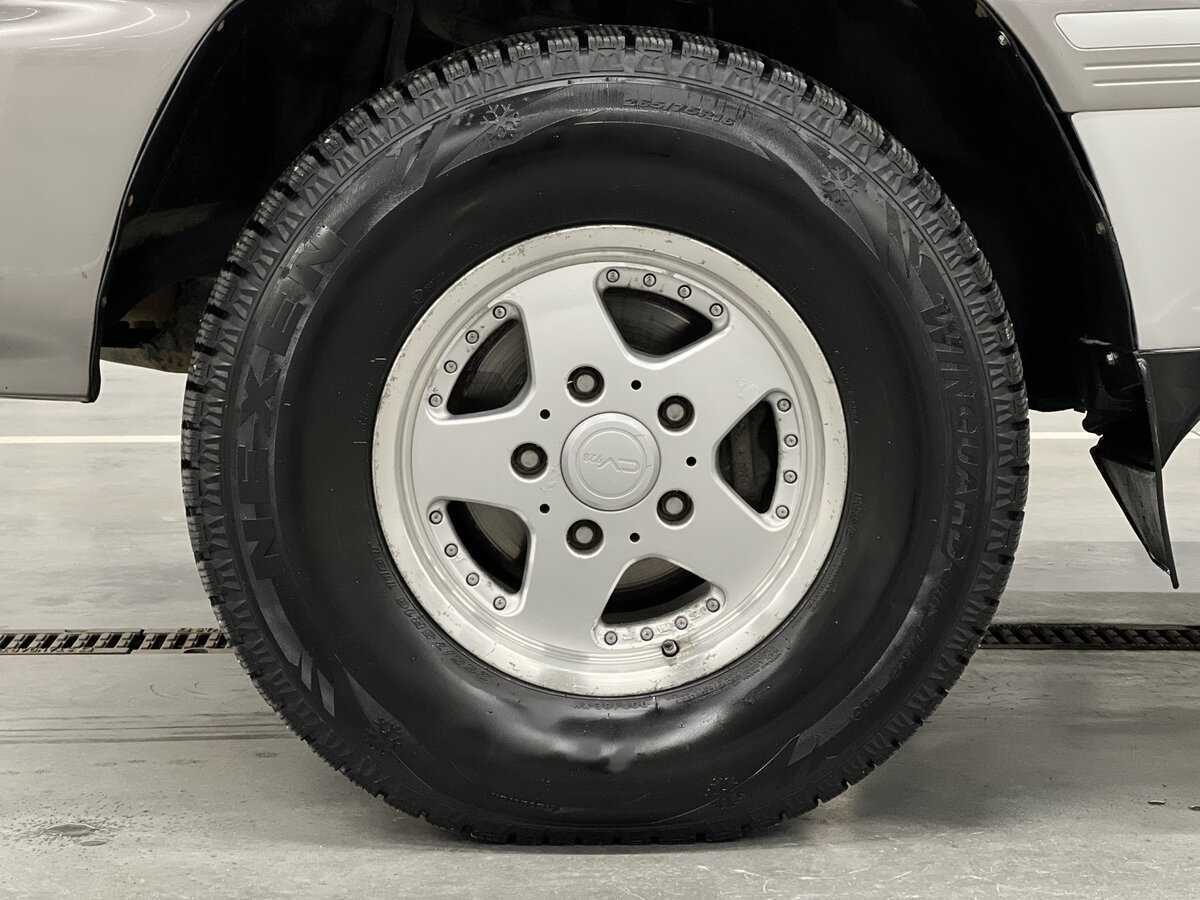 Toyota Land Cruiser с пробегом — 2006 год. Фото: #17