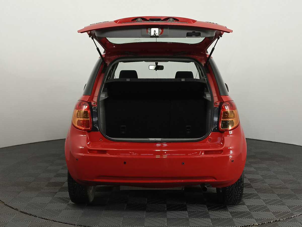 Suzuki SX4 с пробегом — 2008 год. Фото: #9