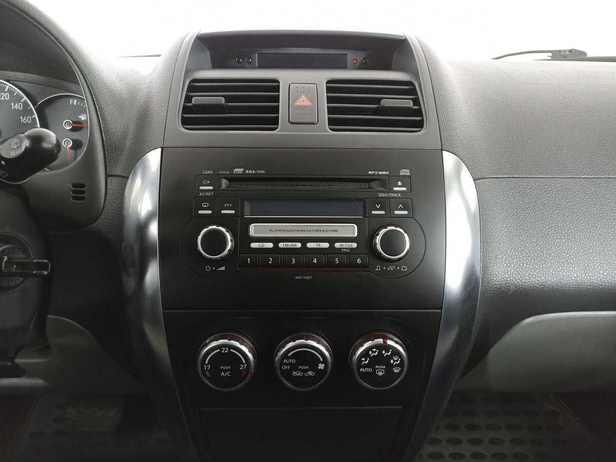 Suzuki SX4 с пробегом — 2008 год. Фото: #14