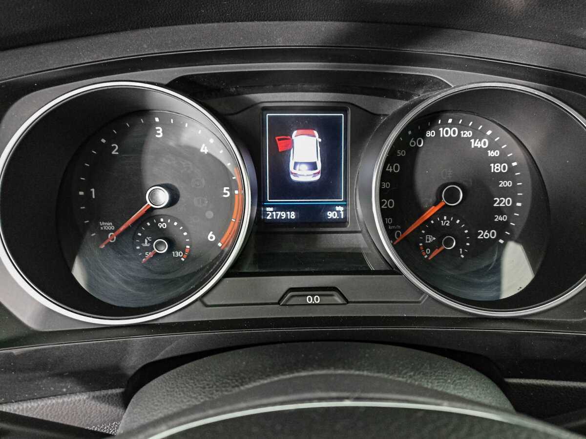 Volkswagen Tiguan с пробегом — 2018 год. Фото: #10