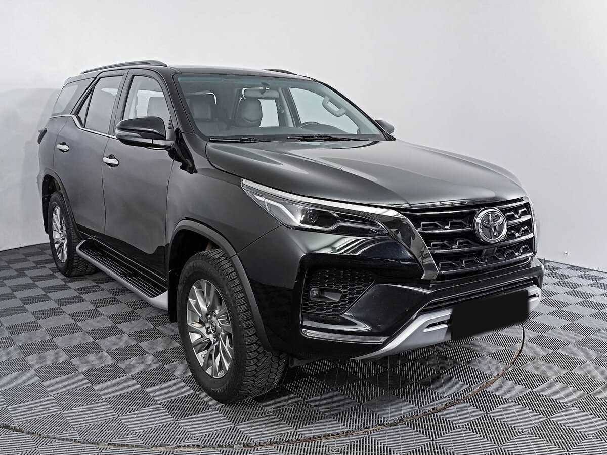 Toyota Fortuner с пробегом — 2020 год. Фото: #2