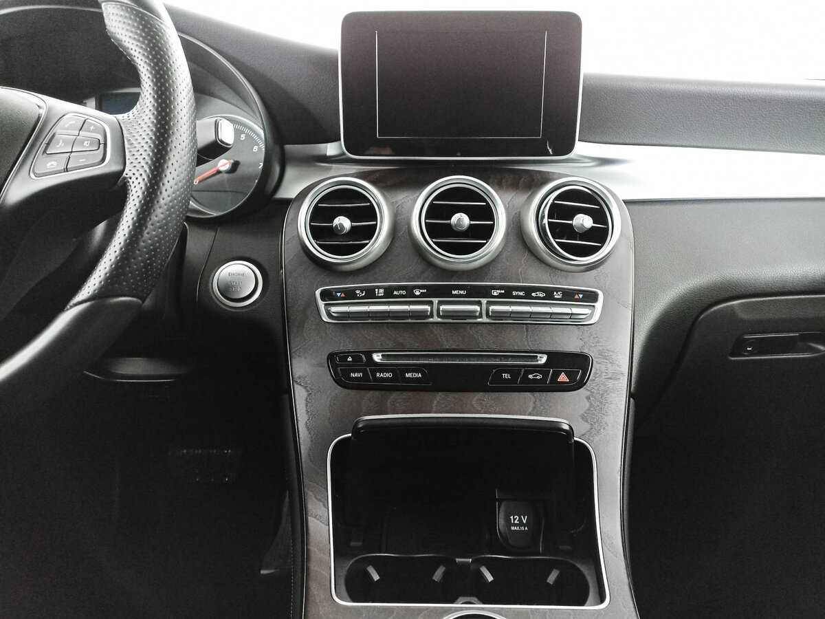 Mercedes-Benz GLC с пробегом — 2017 год. Фото: #11