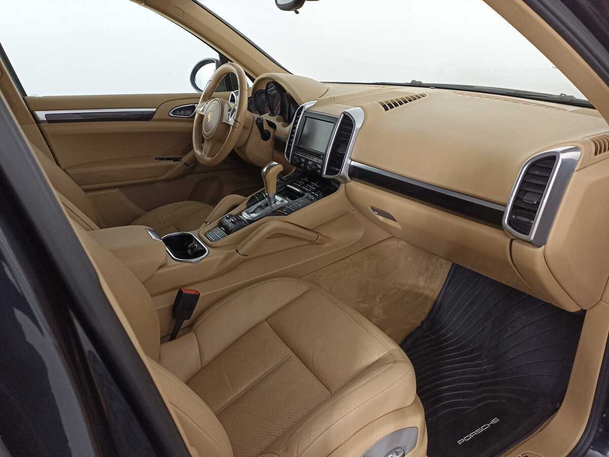 Porsche Cayenne с пробегом — 2012 год. Фото: #10