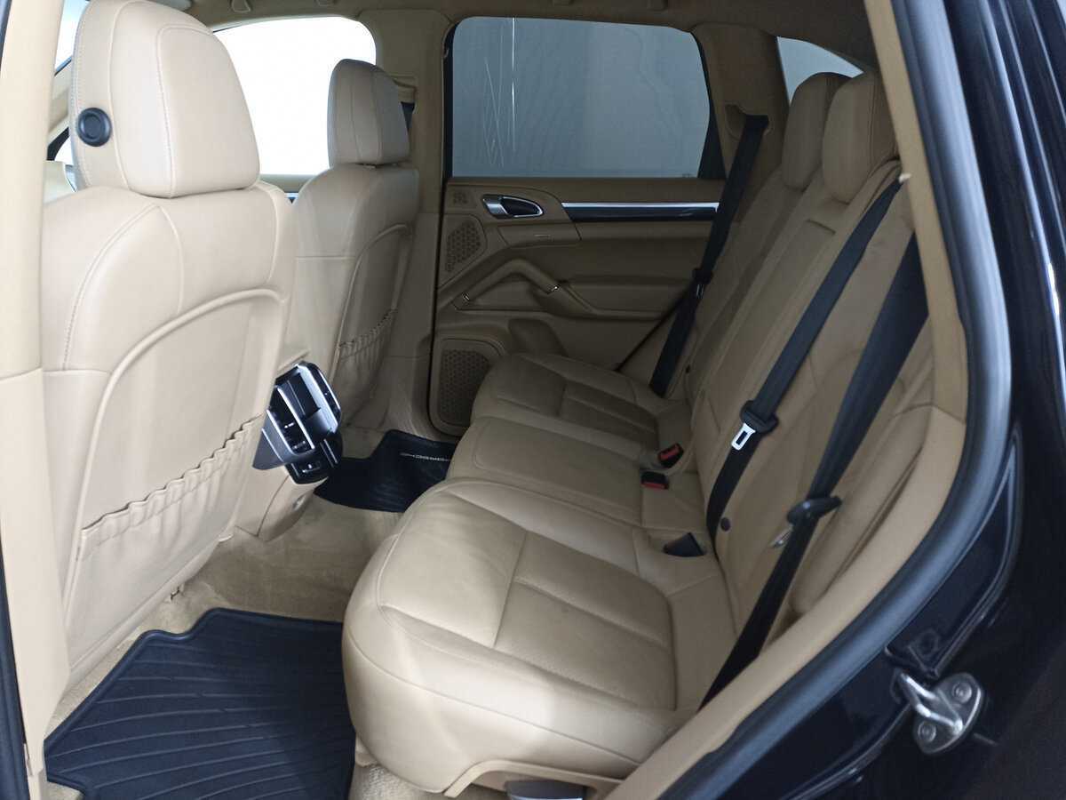 Porsche Cayenne с пробегом — 2012 год. Фото: #11