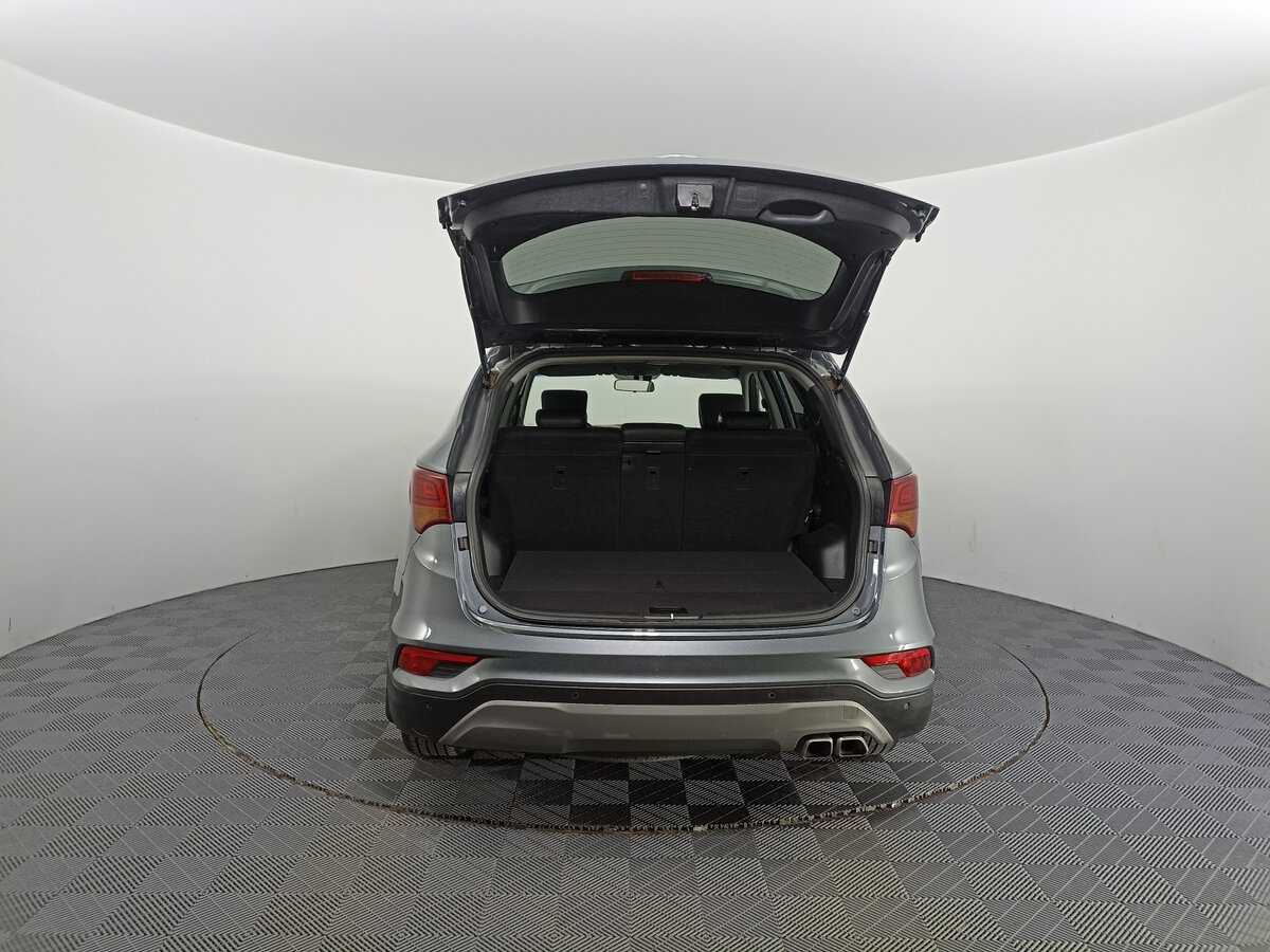 Hyundai Santa Fe с пробегом — 2018 год. Фото: #9