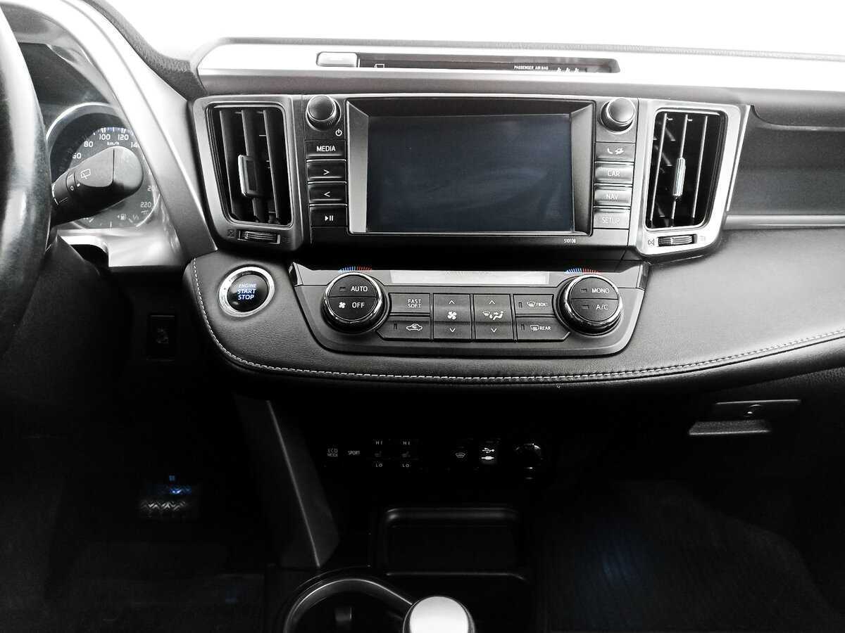 Toyota RAV4 с пробегом — 2019 год. Фото: #11