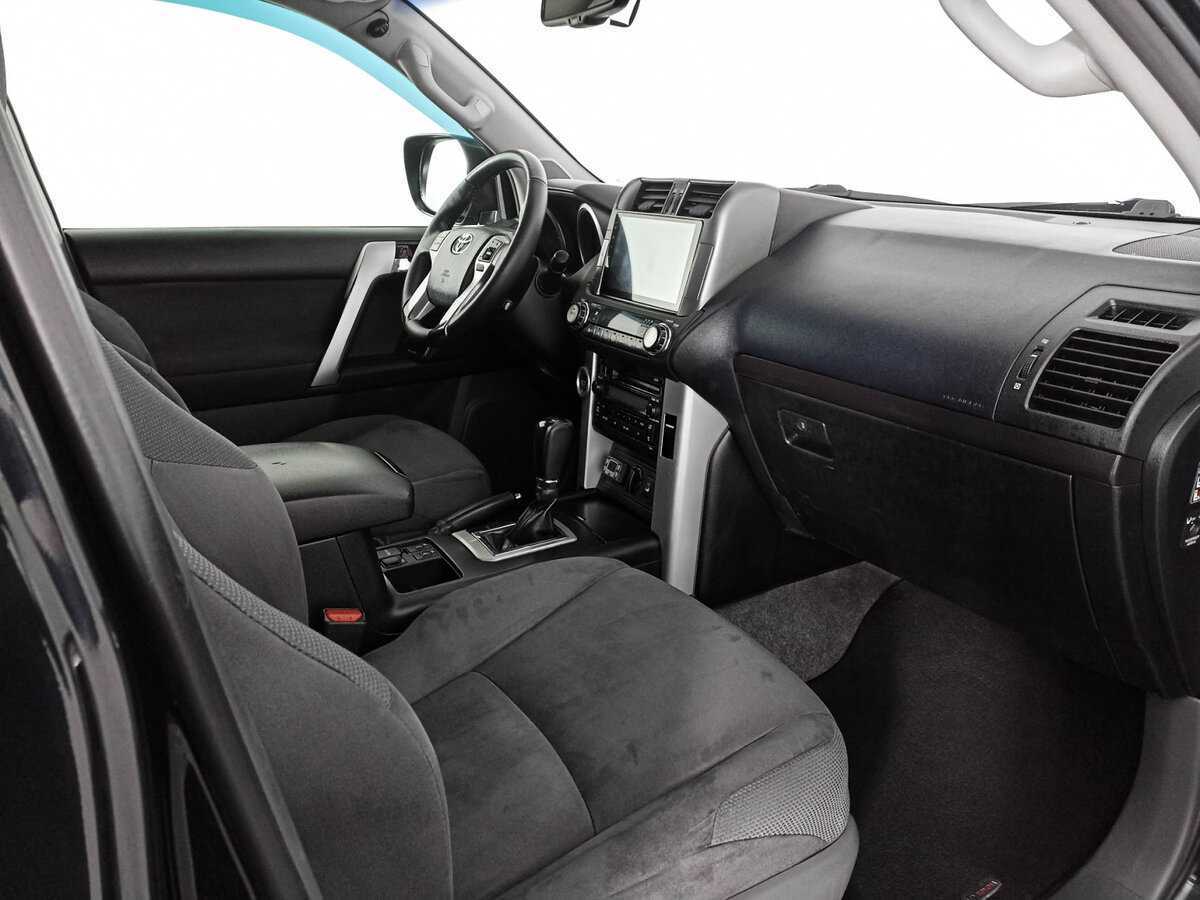 Toyota Land Cruiser Prado с пробегом — 2011 год. Фото: #10