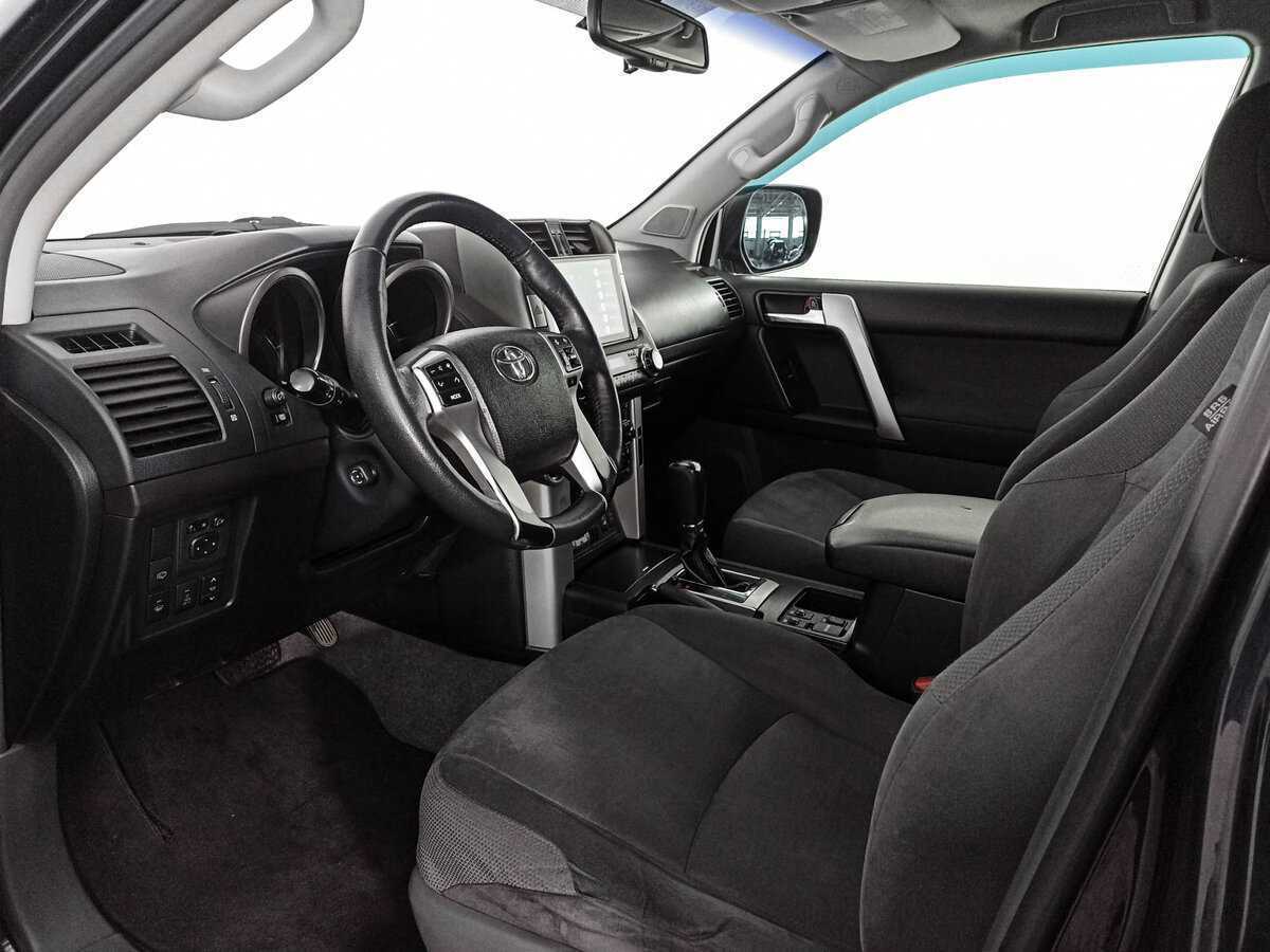 Toyota Land Cruiser Prado с пробегом — 2011 год. Фото: #15