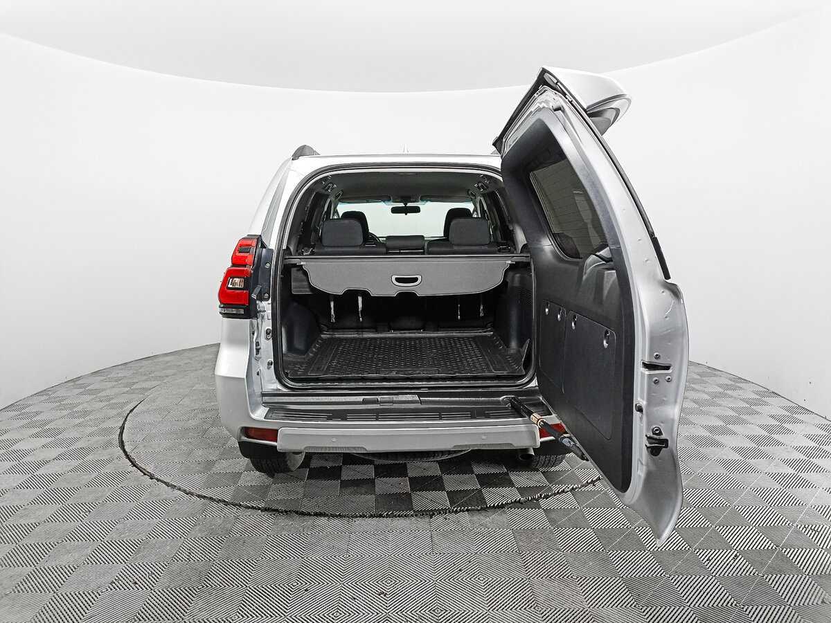 Toyota Land Cruiser Prado с пробегом — 2018 год. Фото: #9