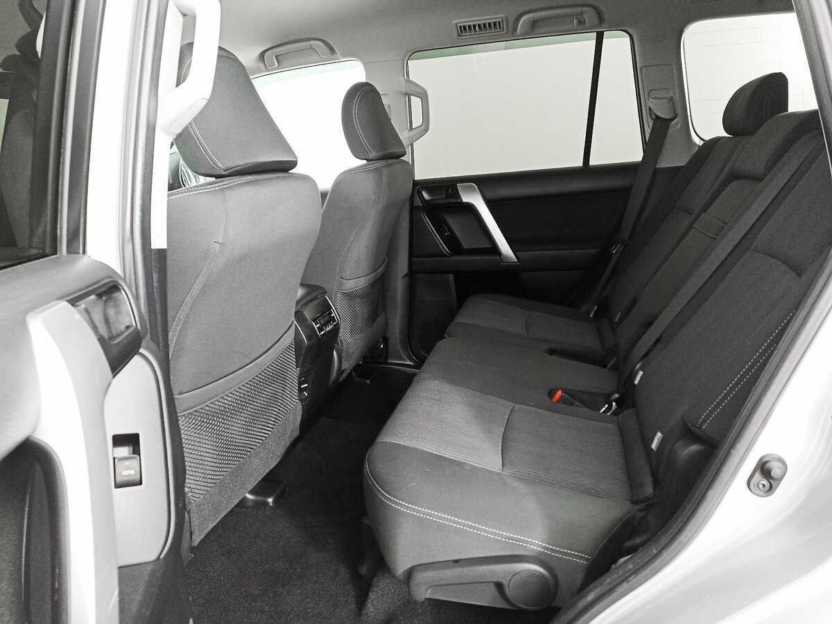 Toyota Land Cruiser Prado с пробегом — 2018 год. Фото: #11