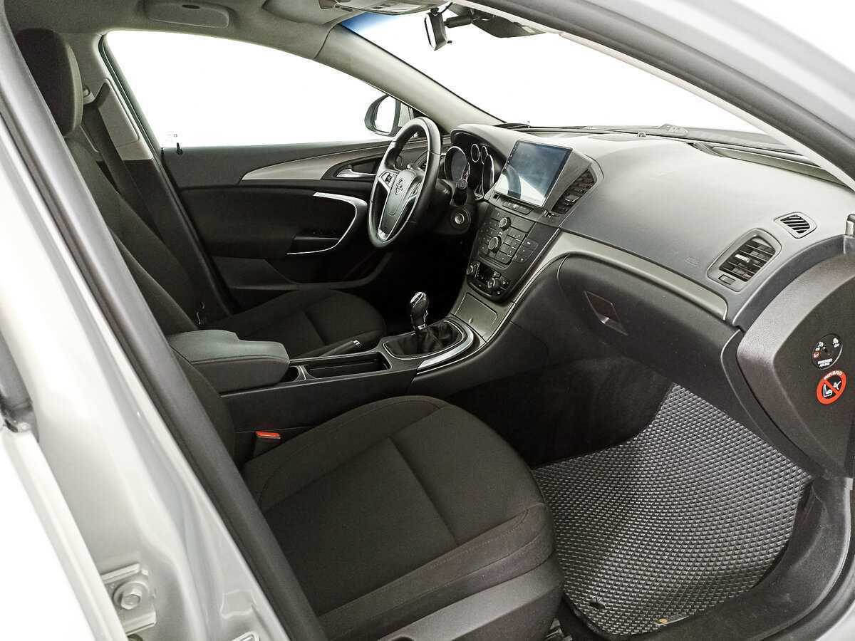 Opel Insignia с пробегом — 2012 год. Фото: #7