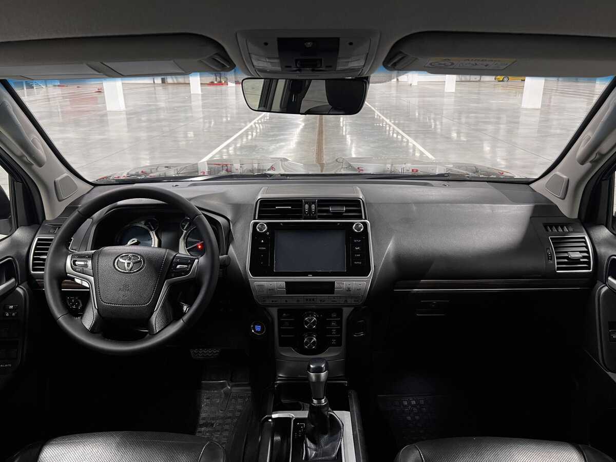Toyota Land Cruiser Prado с пробегом — 2017 год. Фото: #13