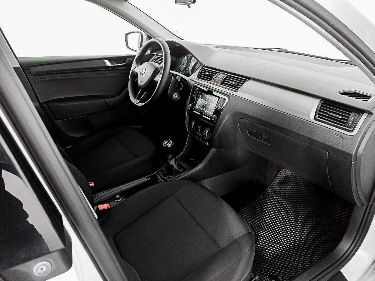 Skoda Rapid с пробегом — 2019 год. Фото: #10