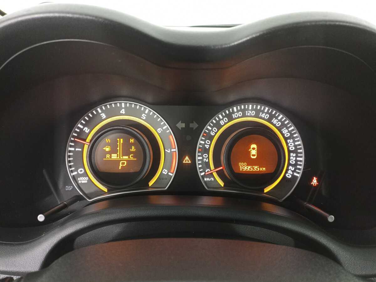 Toyota Corolla с пробегом — 2011 год. Фото: #12