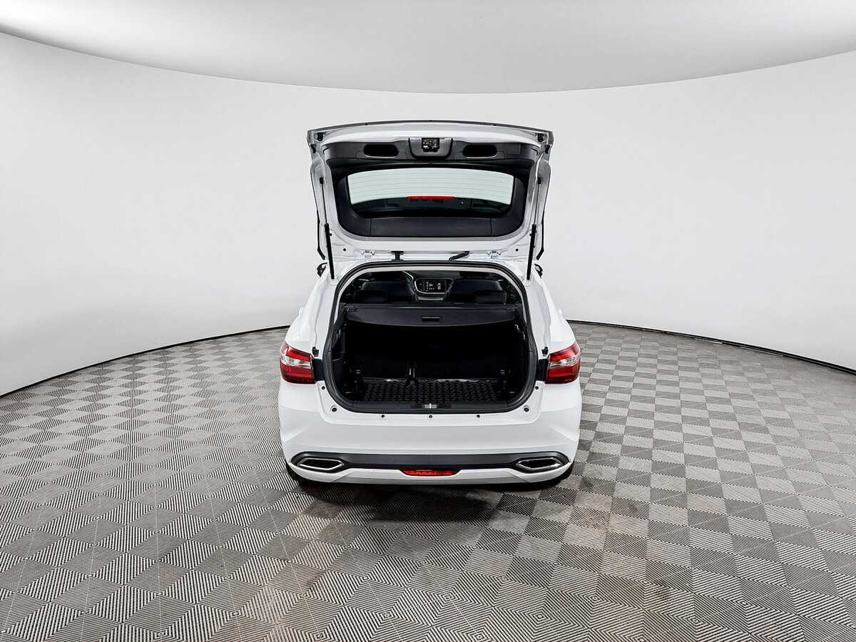 Lada (ВАЗ) Vesta с пробегом — 2024 год. Фото: #9