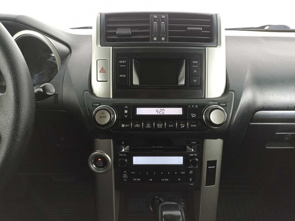 Toyota Land Cruiser Prado с пробегом — 2010 год. Фото: #14